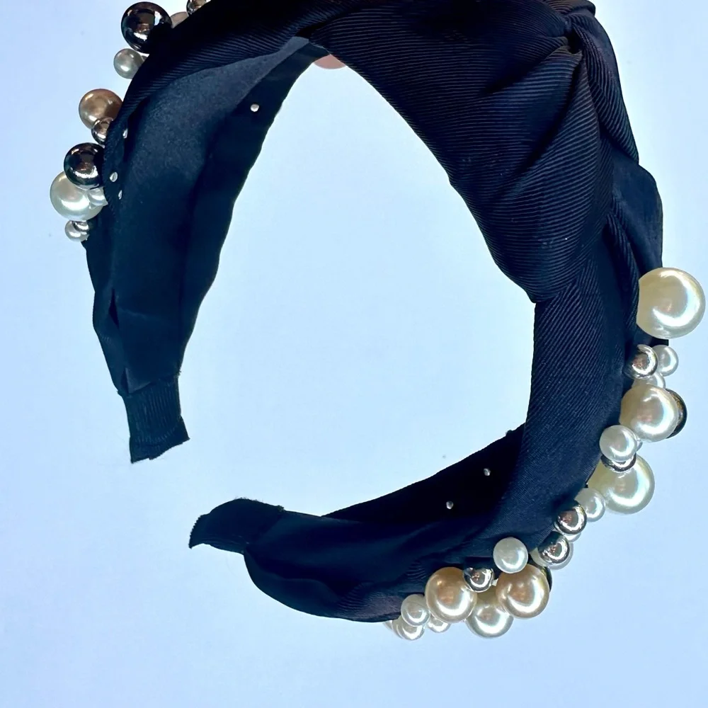Elegant Black Pearl-Embellished Headband
